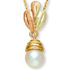 Genuine Pearl Pendant - by Landstroms